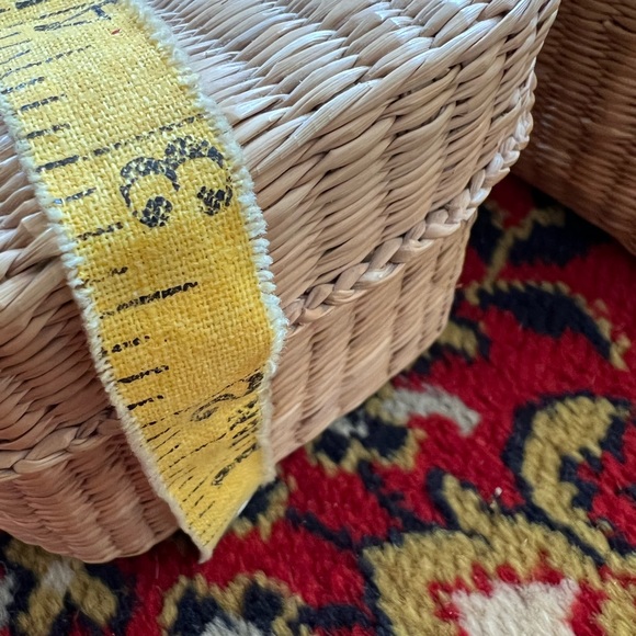 Two rattan natural octagon baskets with lid - Picture 7 of 7